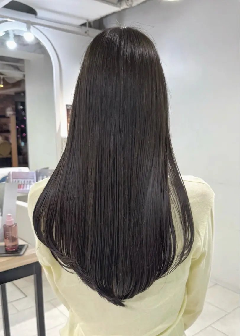 ロング カラー ベージュカラー ケアカラー 透明感カラー オリーブベージュ トリートメント ヘアカラー トリートメント 透明感/艶カラー/ レイヤー/ヒロトのヘアスタイル
