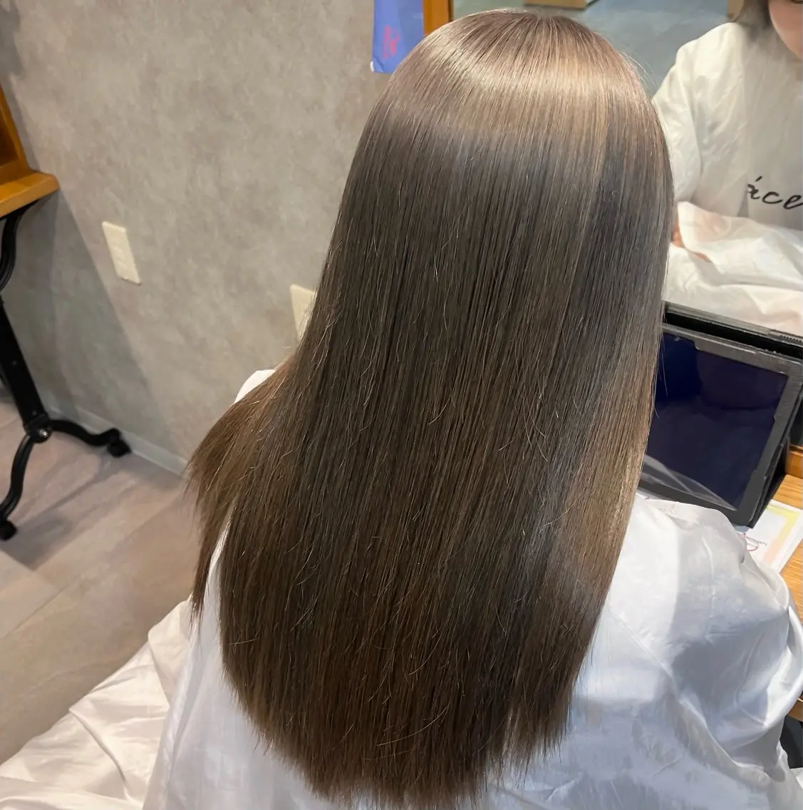 ⭐️本日限定⭐️🫧ダメージレスな透明感艶髪🫧カット➕髪質改善イルミナカラー➕Aujua４ステップトリートメント🕊️の写真
