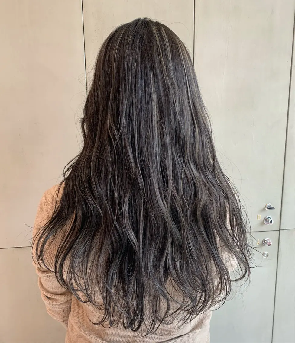 ロング ヘアカラー ️🩵RINKA/ 艶color🩵のヘアスタイル