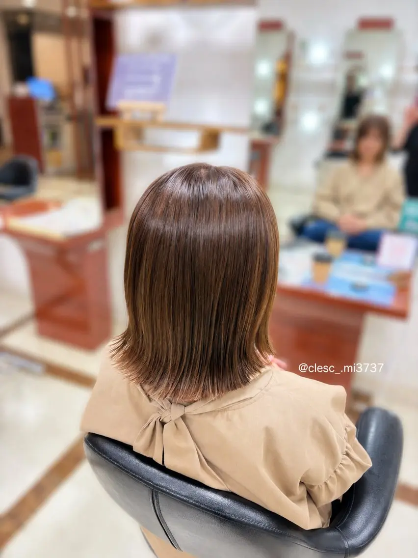 ショート カット ヘアカラー ☁️MIZUKI‎ ☁️明るい白髪染めのヘアスタイル