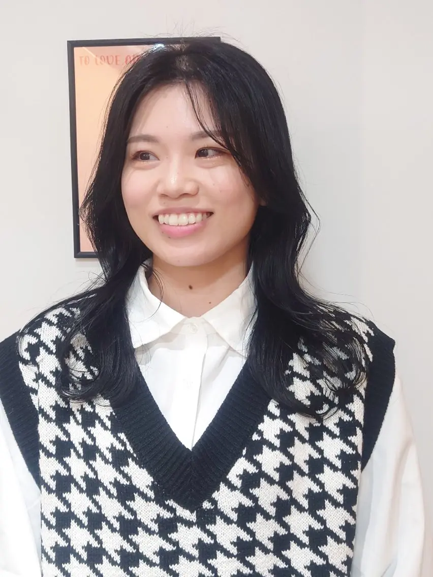 ロング 顔まわりレイヤー 顔周りカット レイヤーカット aimée 神戸 オヤナギ　ユキ🦄のヘアスタイル