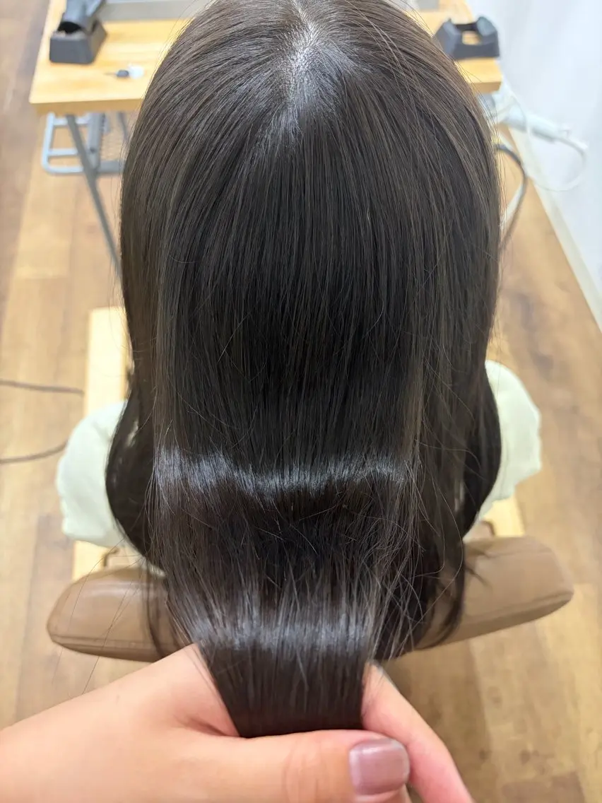 ロング レイヤーカット momoka YUC CA縮毛モデル募集中のヘアスタイル