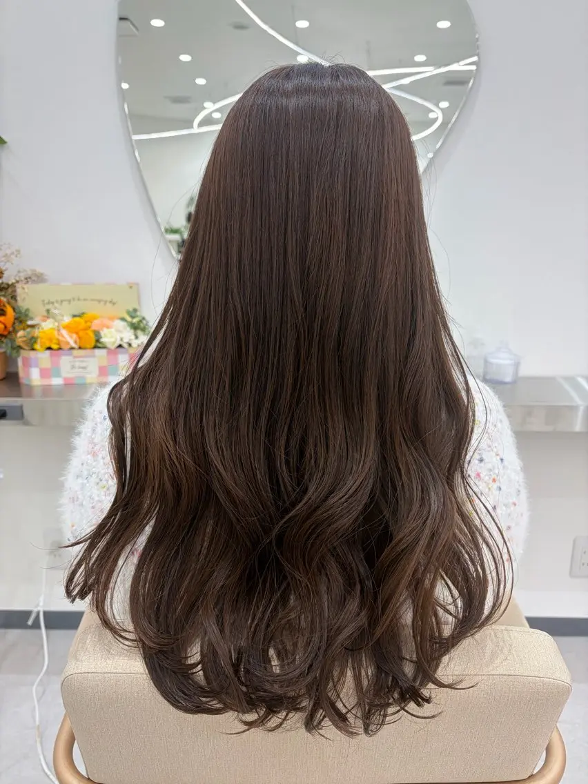 ロング ヘアカラー トリートメント N° Elune MIYUUのヘアスタイル