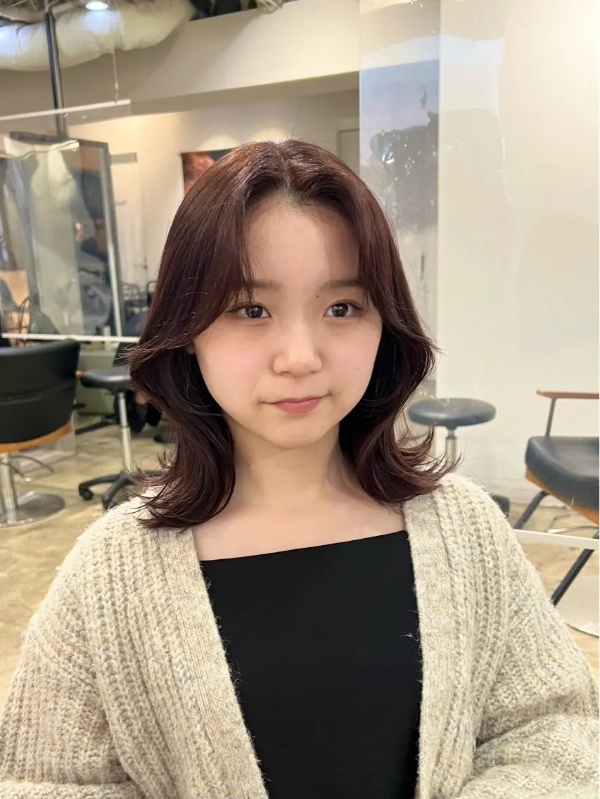 ミディアム カラー くびれヘア カット ヘアカラー トリートメント 【韓国風くびれヘア】 joule小木曽輝のヘアスタイル