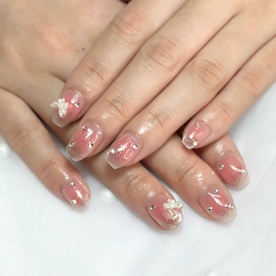 ネイル ストーンネイル HAIR&MAKE POSH 日暮里のネイルデザイン