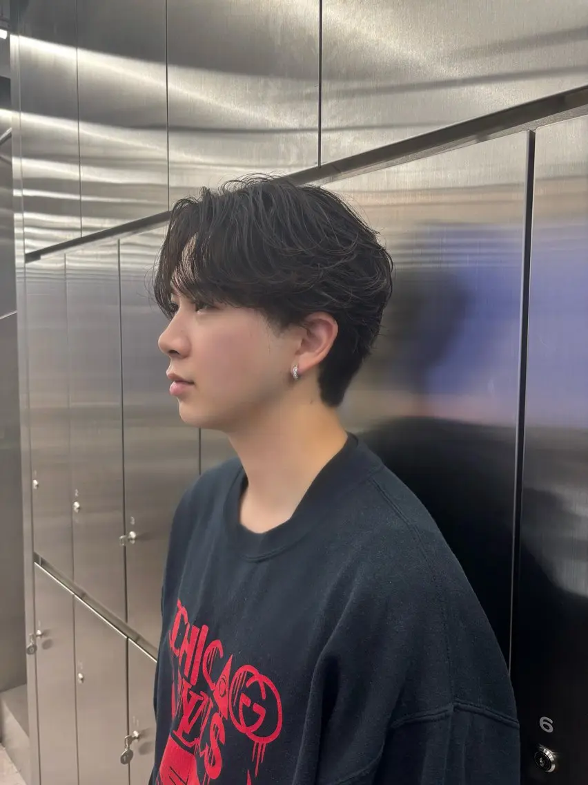 パーマ メンズ フェザーパーマ メンズパーマ ニュアンスパーマ カット パーマ 山田 実来のヘアスタイル