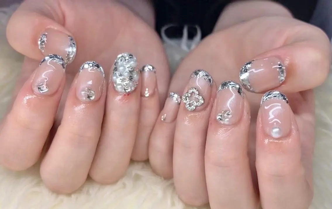 ネイル 長さ出し フレンチネイル ジェルネイル ガラスフレンチ 韓国ネイル ハンドネイル Nail&eye Belire 新宿のネイルデザイン