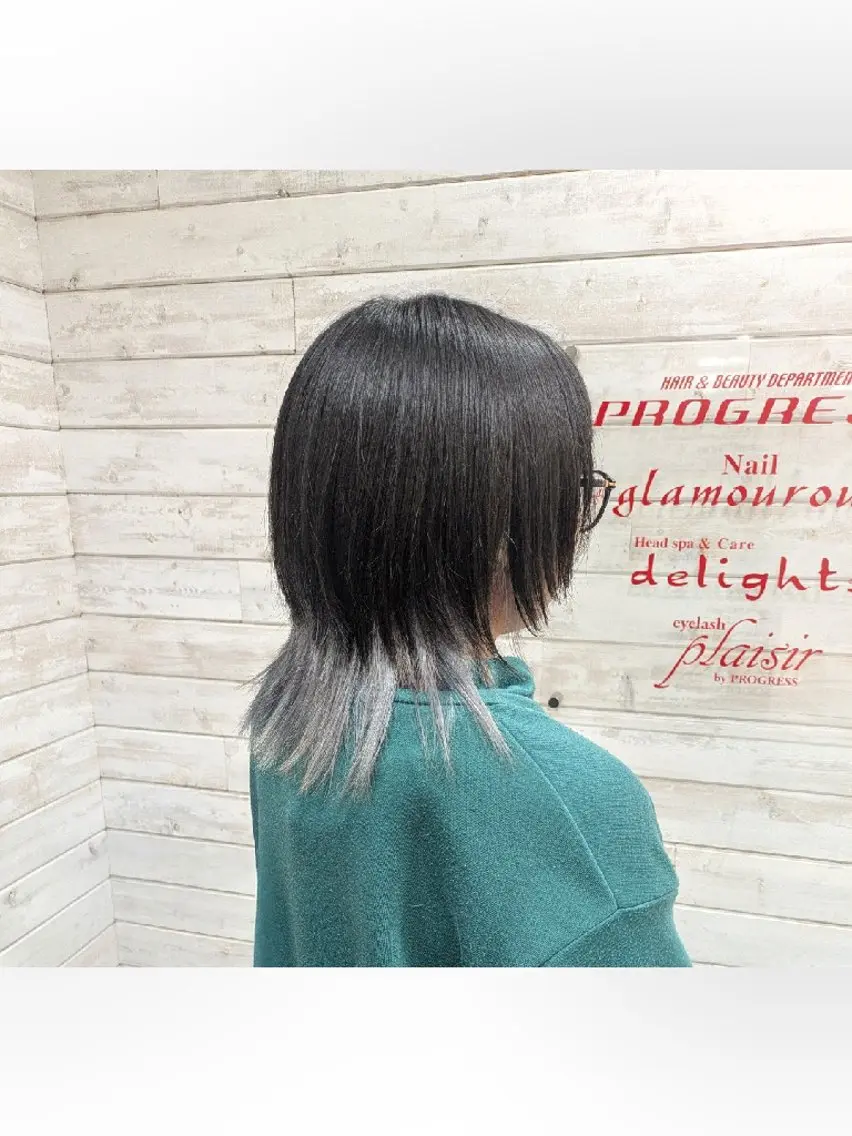 カット+ハイトーンインナーカラー+オンカラー+トリートメントの写真