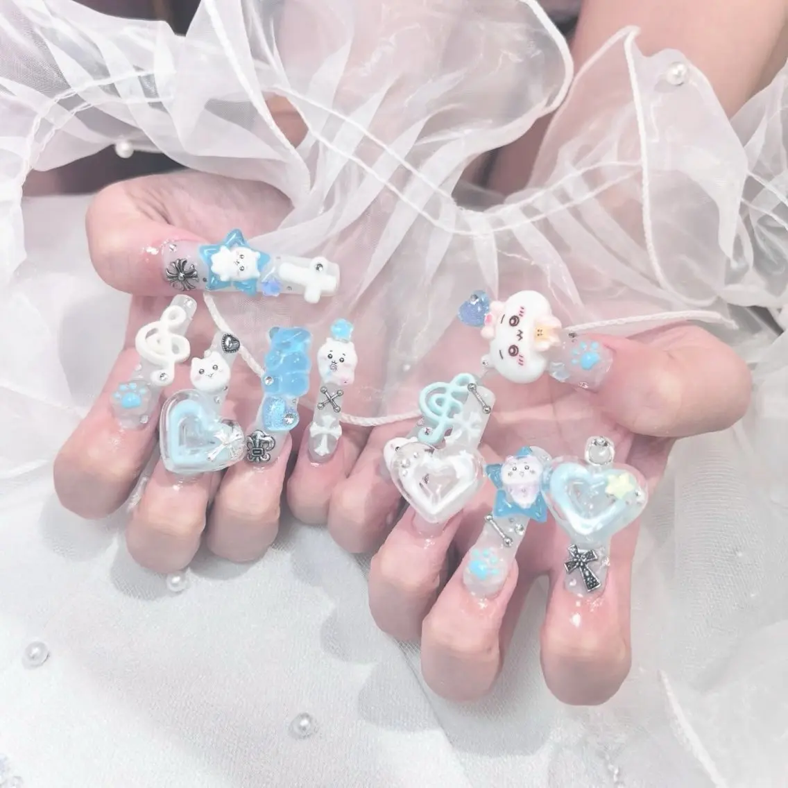 ネイル チークネイル フレンチネイル ガラスフレンチ グラデーション キラキラネイル ハンドネイル Rin Nail 新大久保店のネイルデザイン