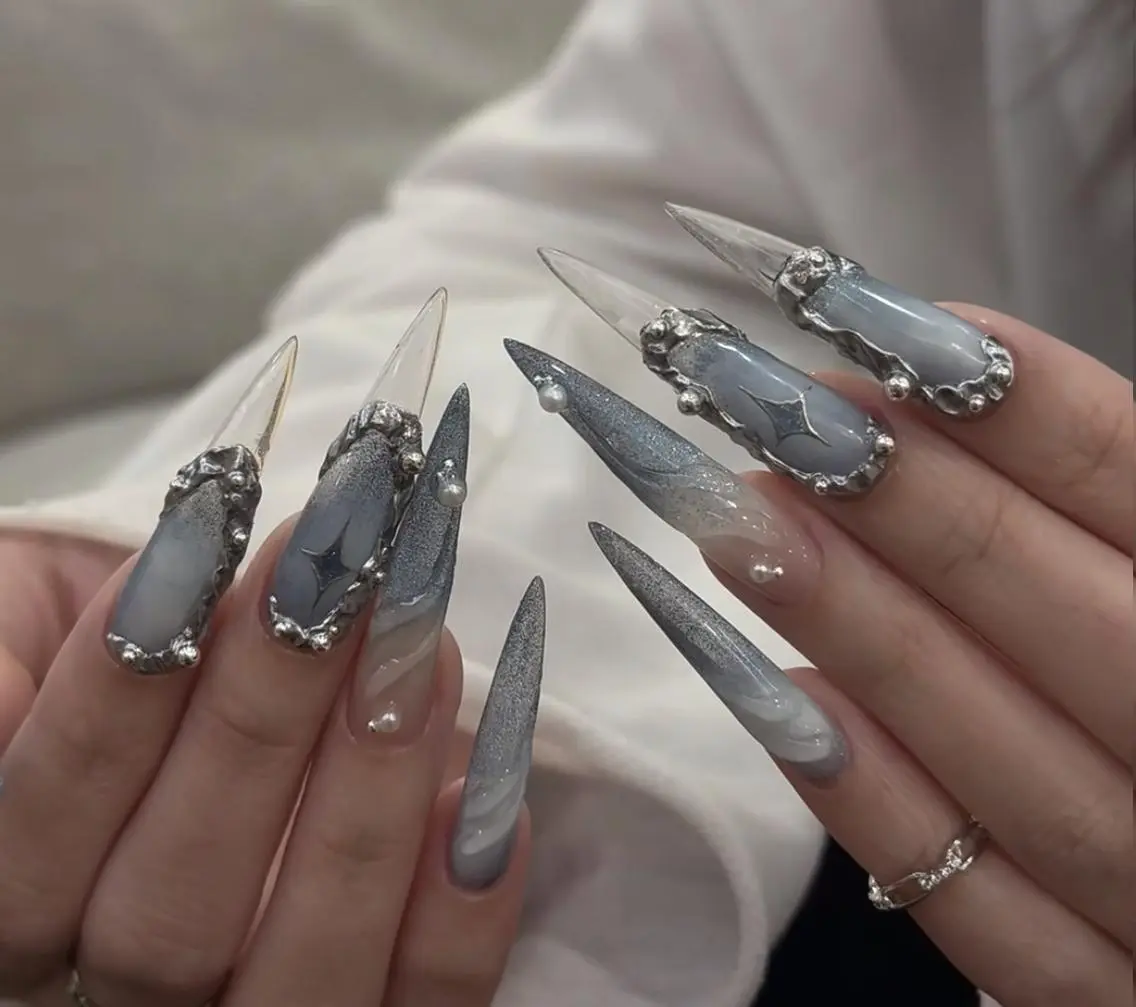 ネイル ハンドネイル エリ🫧 nail池袋東口のネイルデザイン