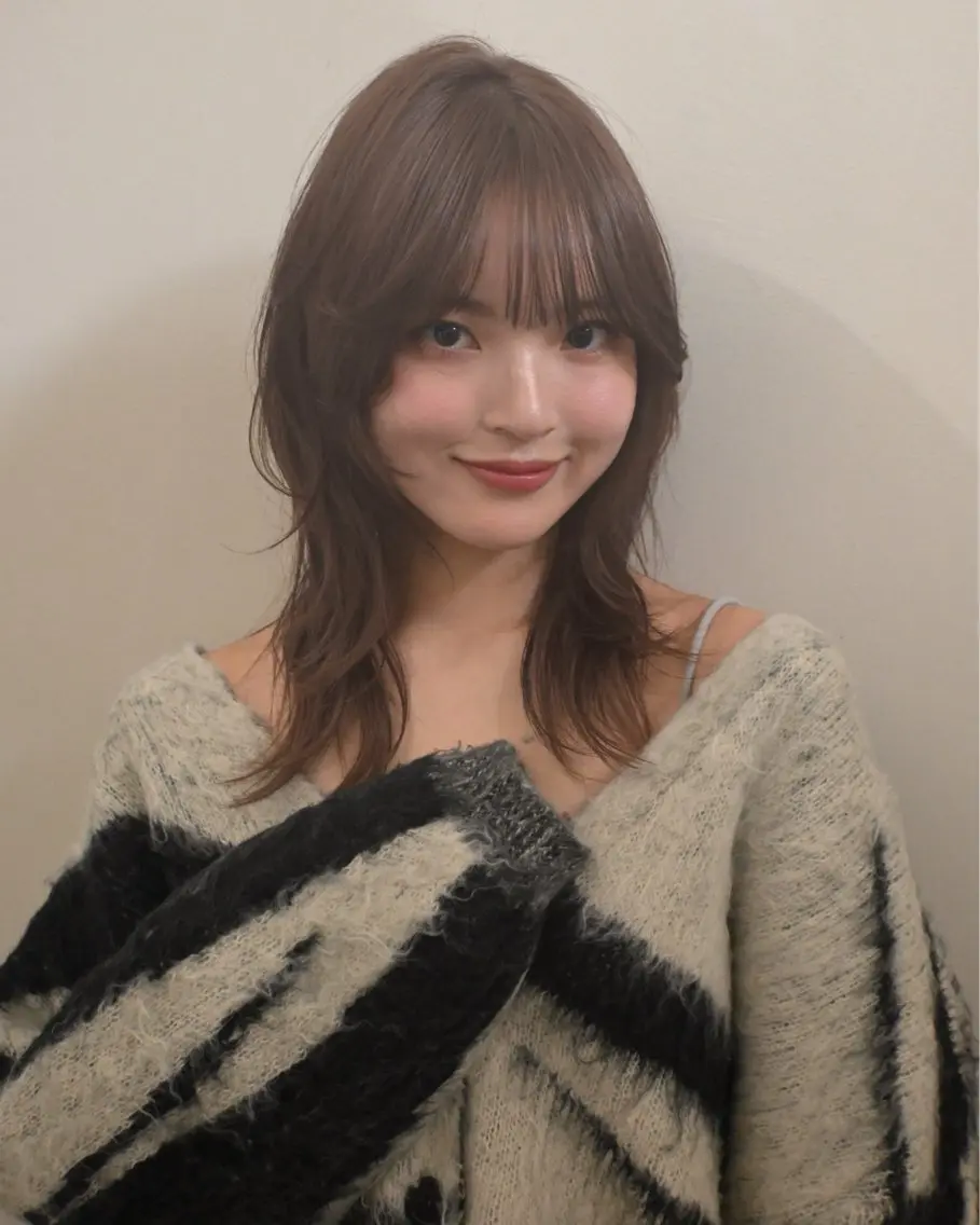 ミディアム カラー aya / ニュアンスカラーのヘアスタイル