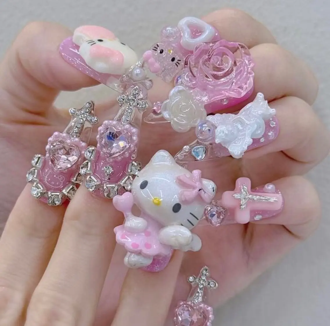 ネイル キラキラネイル 韓国ネイル マグネットネイル 持ち込み ネイルチップ ハンドネイル Chiee Bling.Nailのネイルデザイン