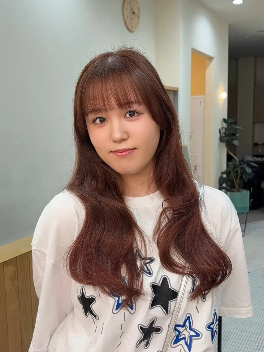 ロング カラー 小山 綾奈 ロングカットのヘアスタイル