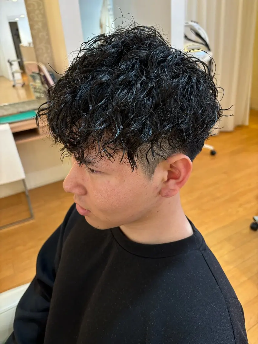 パーマ メンズ レイヤー/艶カラー 奥野恭平のヘアスタイル
