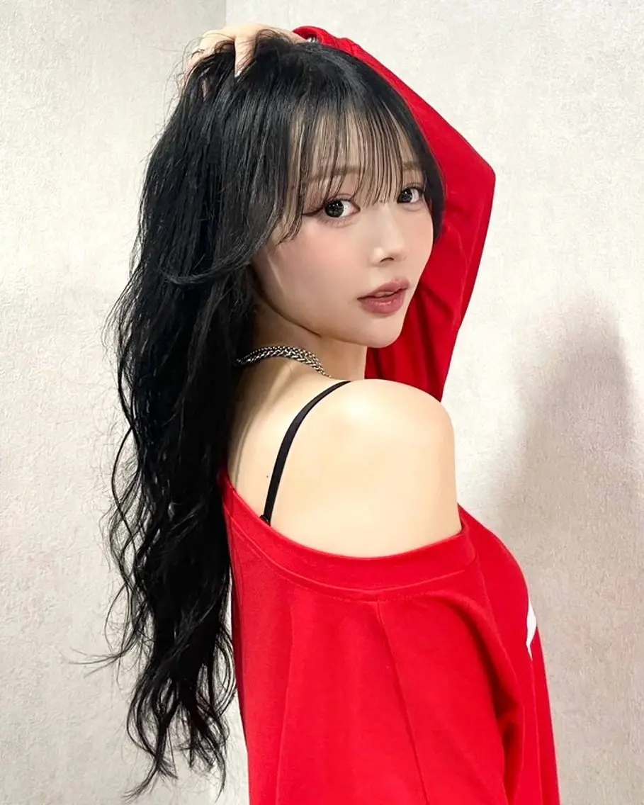 ロング カラー 黒髪 ブルーカラー ブルーブラック 髪質改善 🎀ミルクティー/暖 色×レイヤー/マリアのヘアスタイル