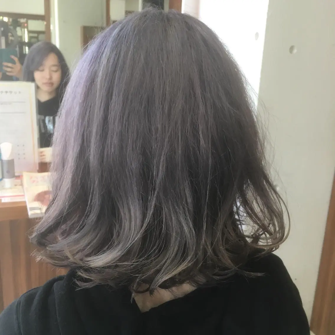 ショート カラー 白髪ぼかしハイライト 柳川拓哉のヘアスタイル