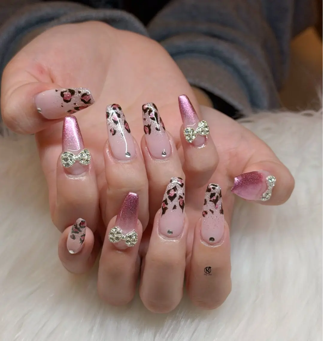ネイル アートネイル チークネイル 桜ネイル 成人式 フレンチネイル ハンドネイル RUBY Nail 日暮里店のネイルデザイン