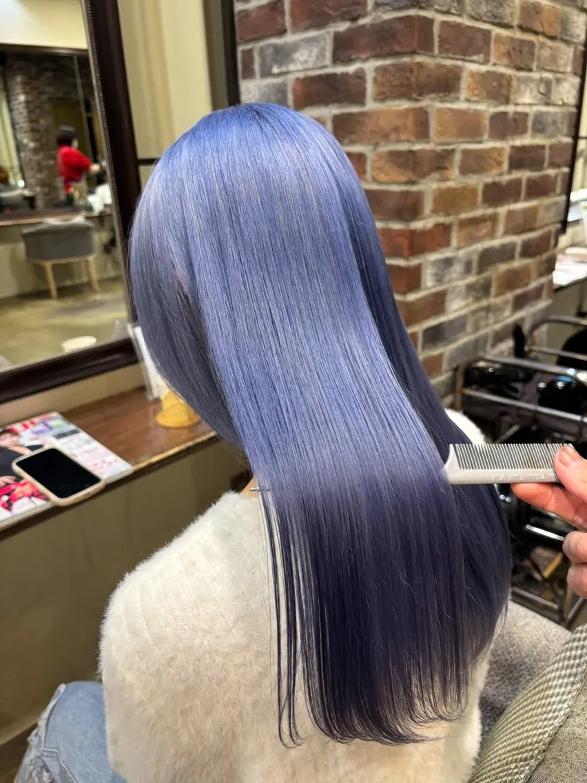 セミロング ヘアカラー 髪質改善　ハイトーン 艶髪　川﨑　翼のヘアスタイル