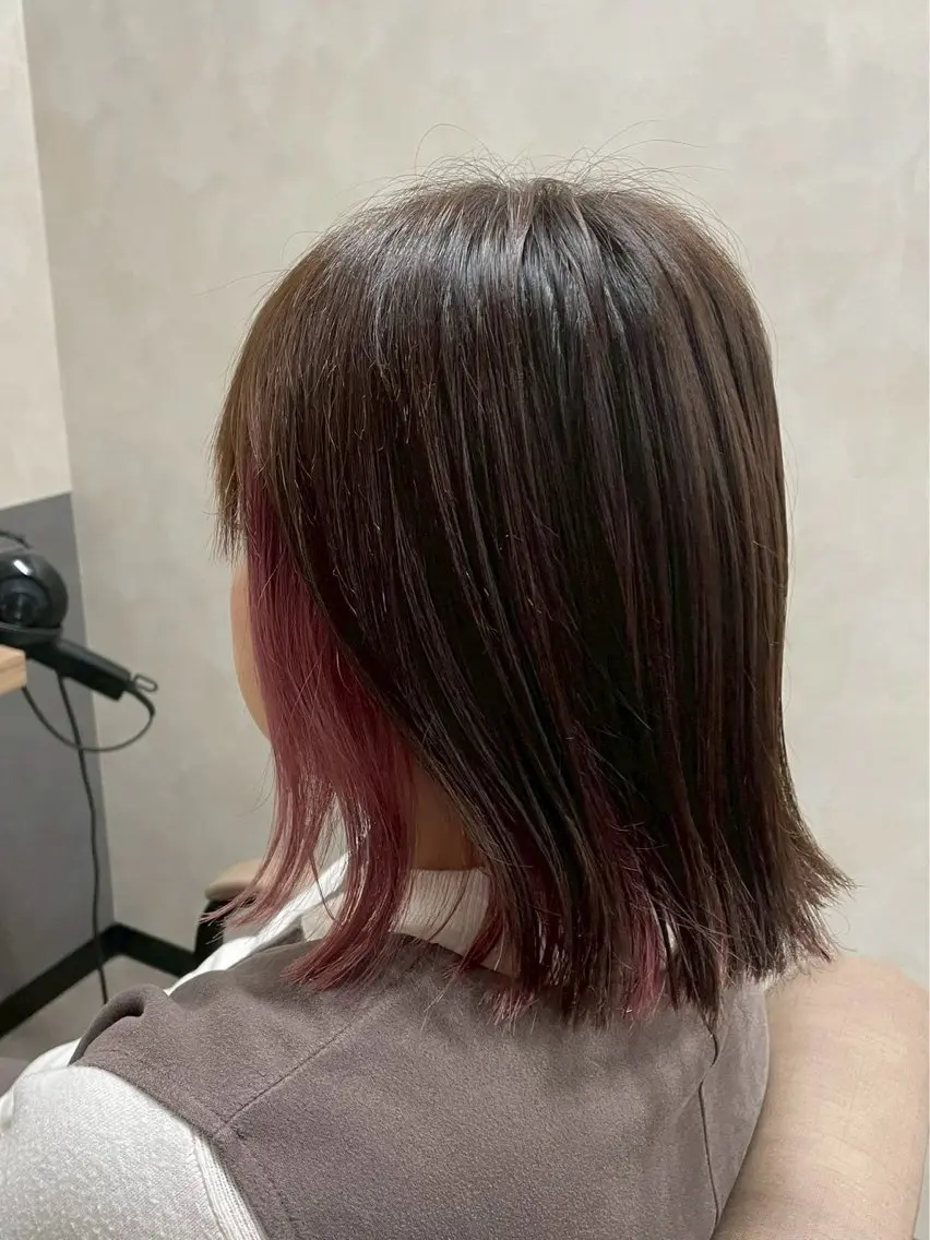 カット➕インナーカラー(ブリーチ込み)の写真