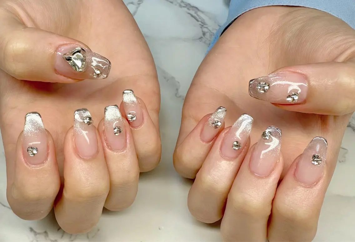 ネイル フレンチネイル キラキラネイル ラメ(グリッター) マグネットネイル マグネットフレンチ Mai’s nailのネイルデザイン