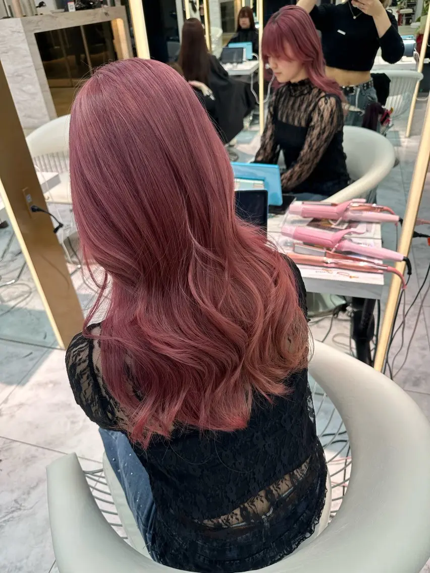 ロング カラー ピンクカラー 🍒楓🍒北九州1 艶カラー作る人🎨のヘアスタイル