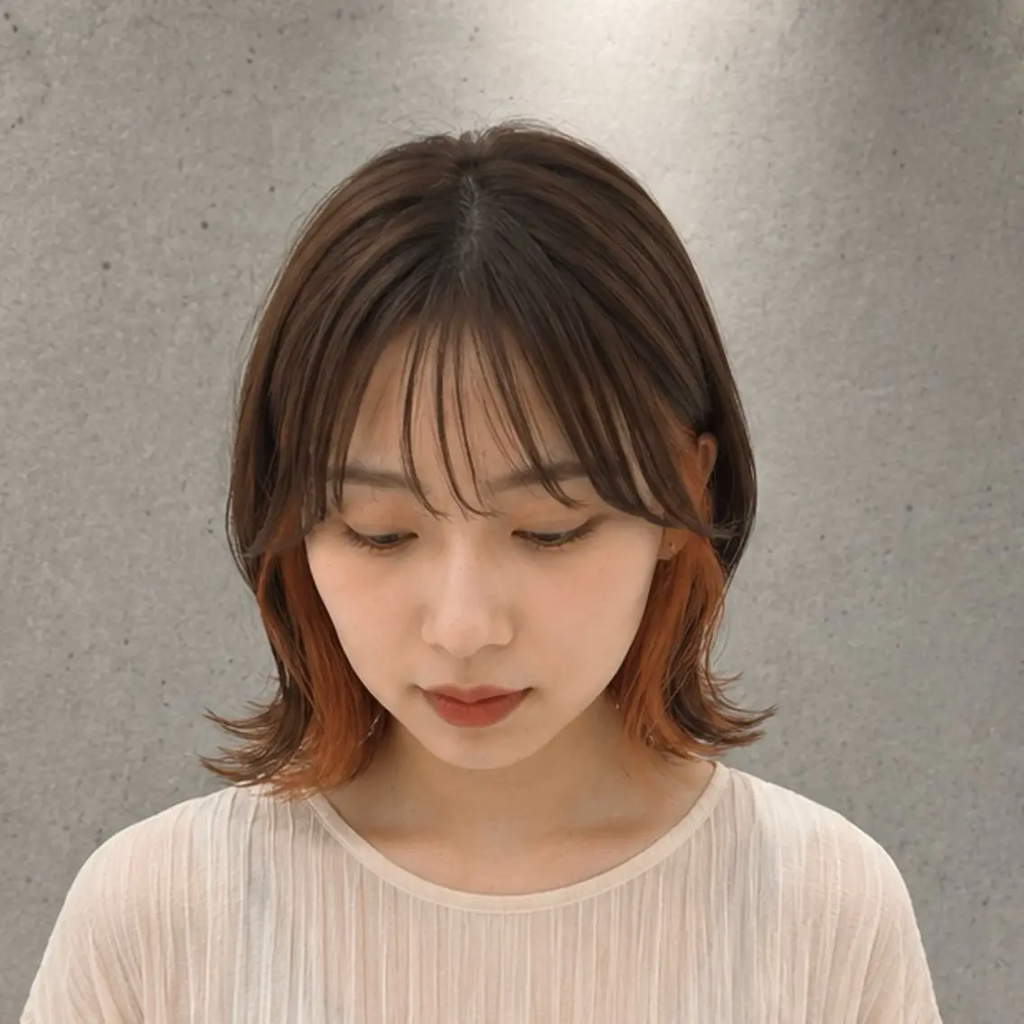 ショート カラー 小島 咲音/艶カラー /レイヤー/縮毛矯正のヘアスタイル