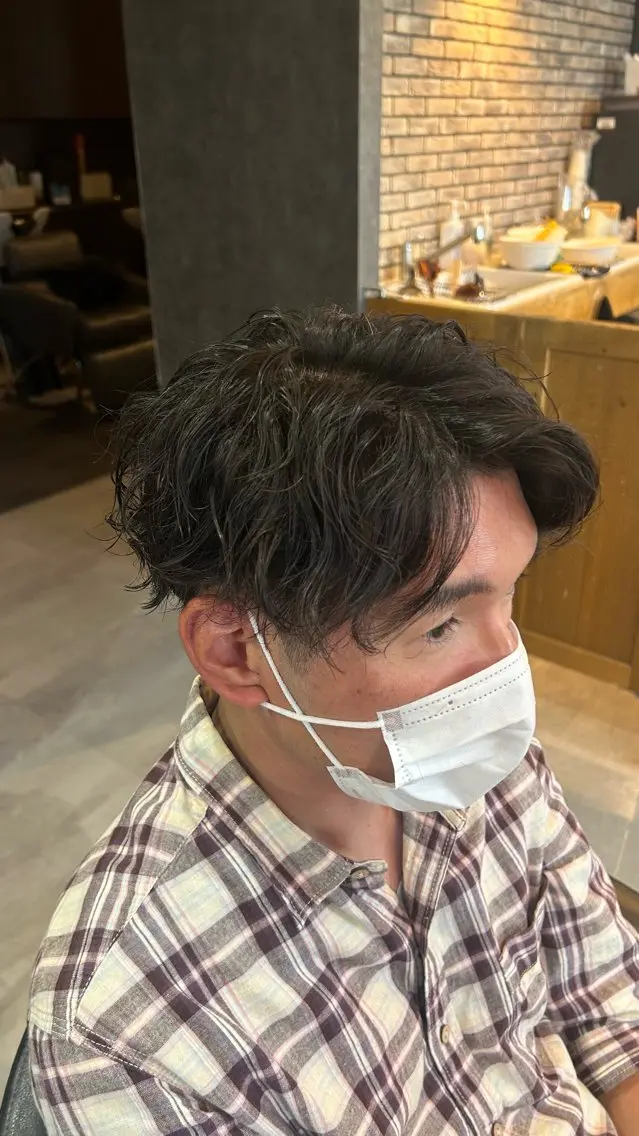 パーマ メンズ 蜂須賀 輝のヘアスタイル