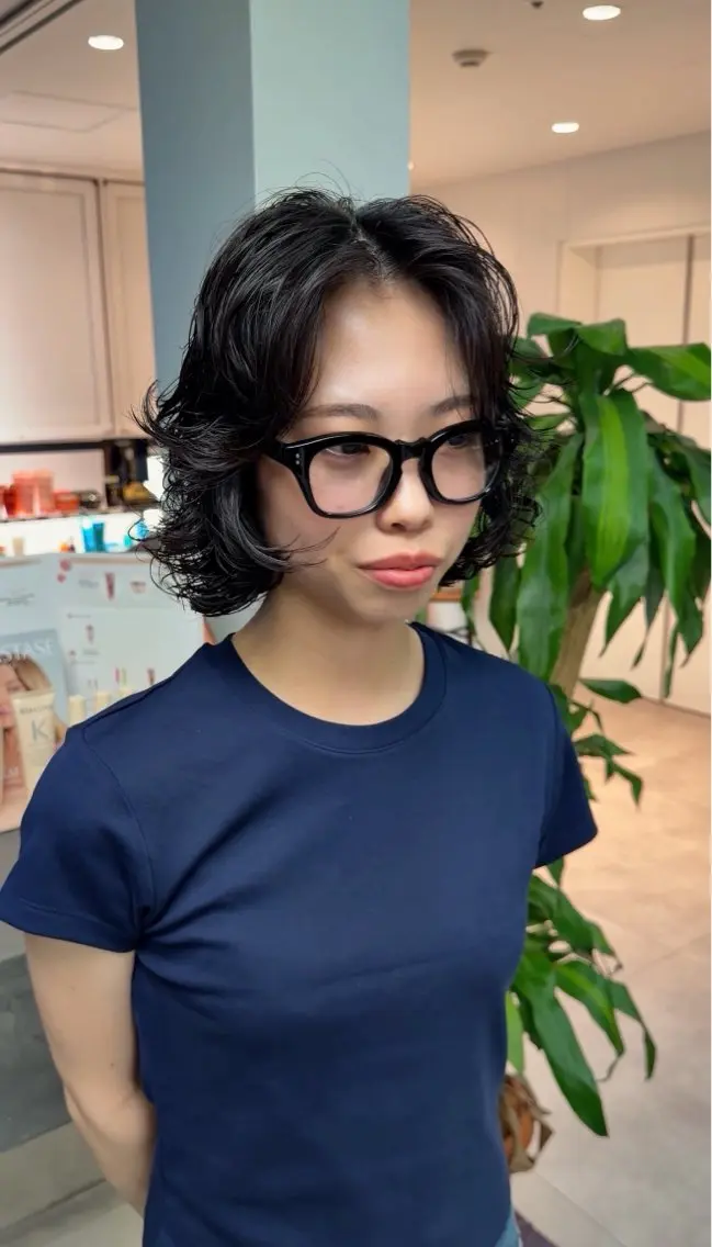 ショート パーマ ボブ 髪質改善 韓国風ヘア レイヤーカット デジタルパーマ 小田 晃瑛のヘアスタイル