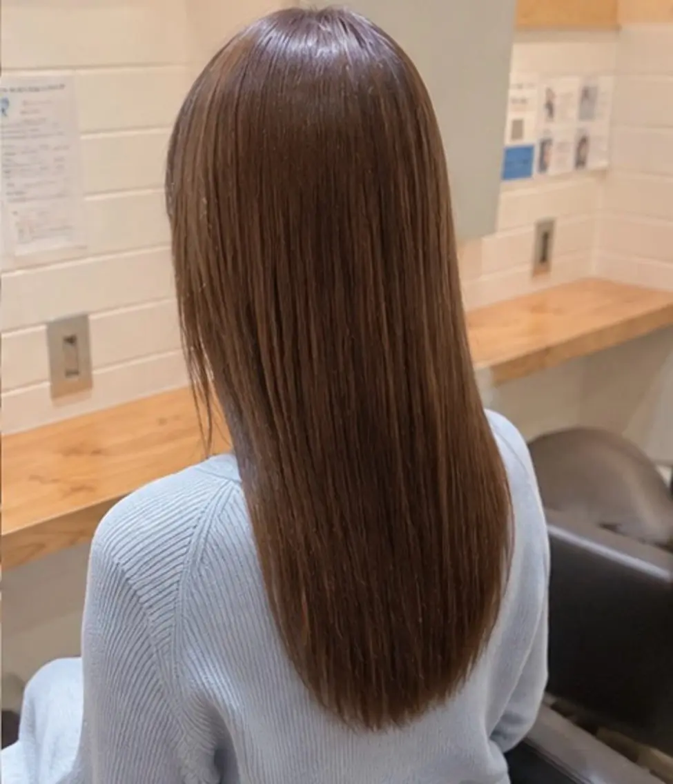 セミロング カット 縮毛矯正 トリートメント NiLL ニルのヘアスタイル