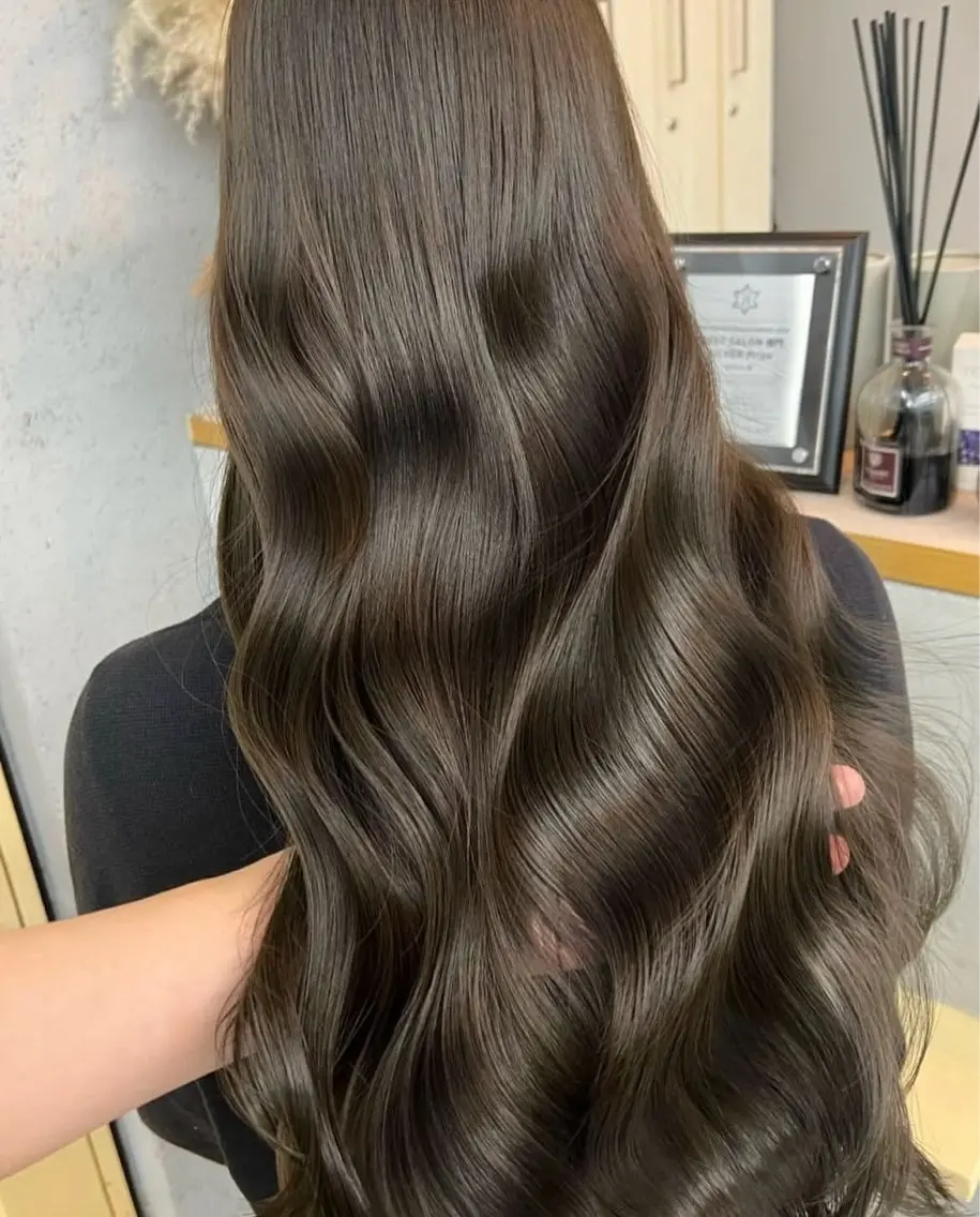 ロング カット ヘアカラー トリートメント ヘアセット プル艶職人/ にしものヘアスタイル