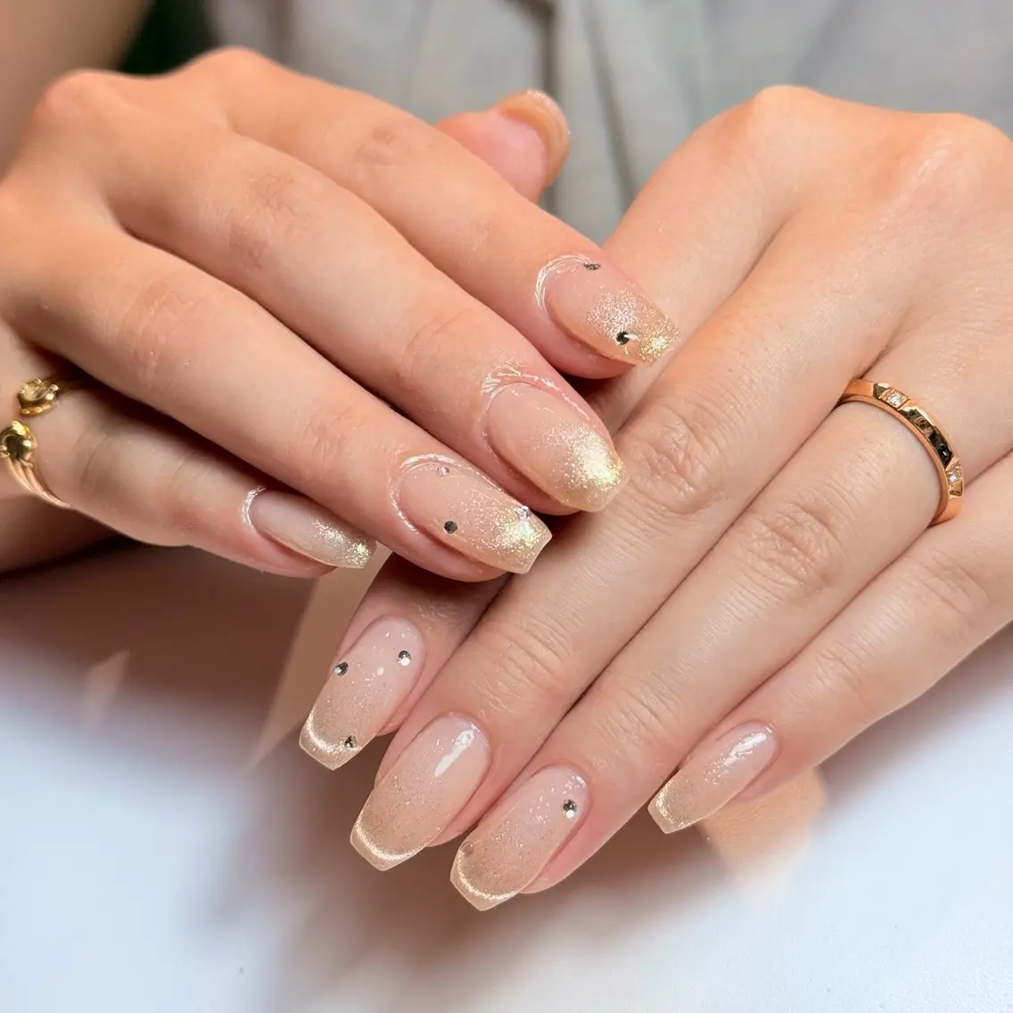ネイル アートネイル チークネイル フレンチネイル グラデーション キラキラネイル ハンドネイル Risa_ Nailのネイルデザイン