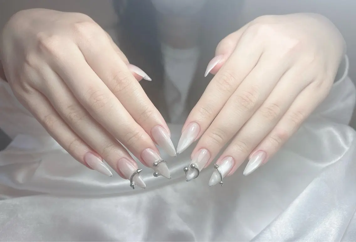 ネイル 桜ネイル 長さ出し フレンチネイル 韓国ネイル マグネットネイル ハンドネイル Kiwami nailsalonのネイルデザイン