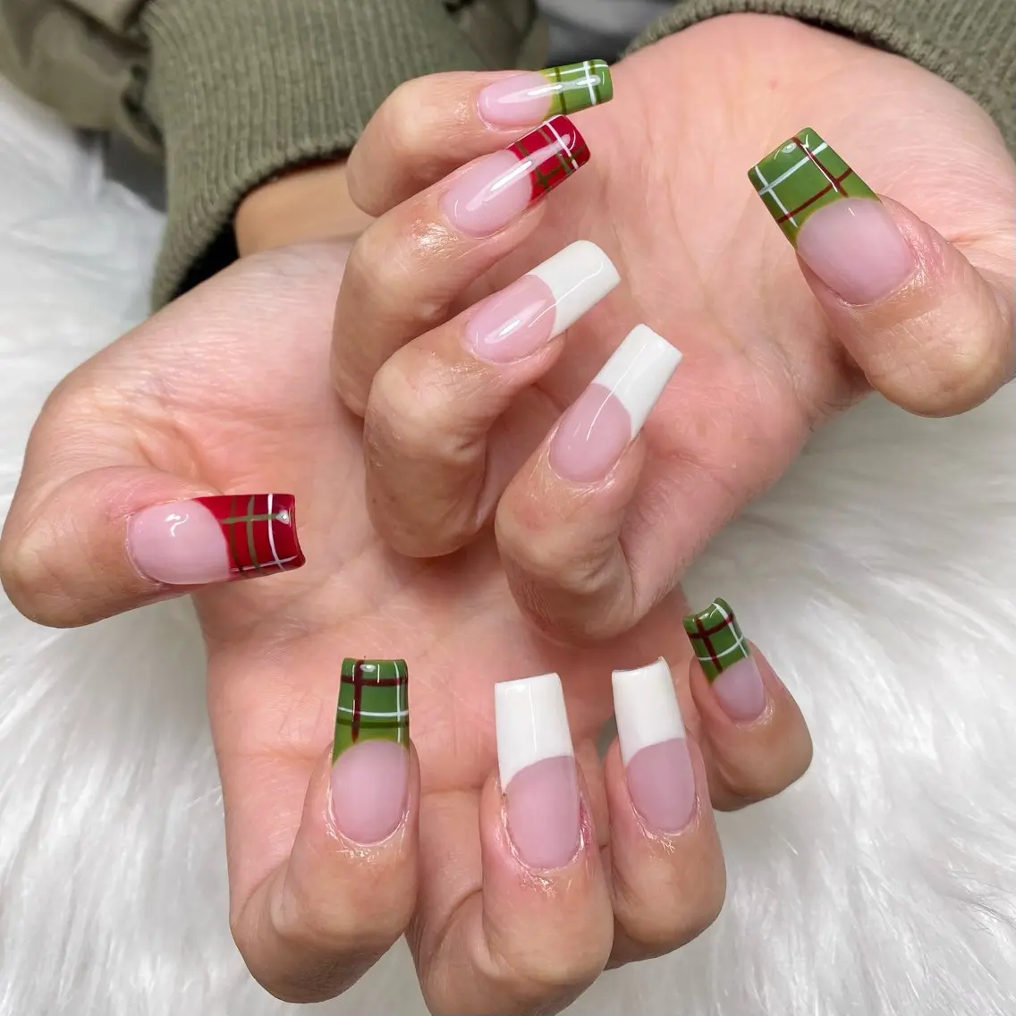 ネイル 長さ出し ジェルネイル スカルプネイル ネイルチップ xinh nailsのネイルデザイン