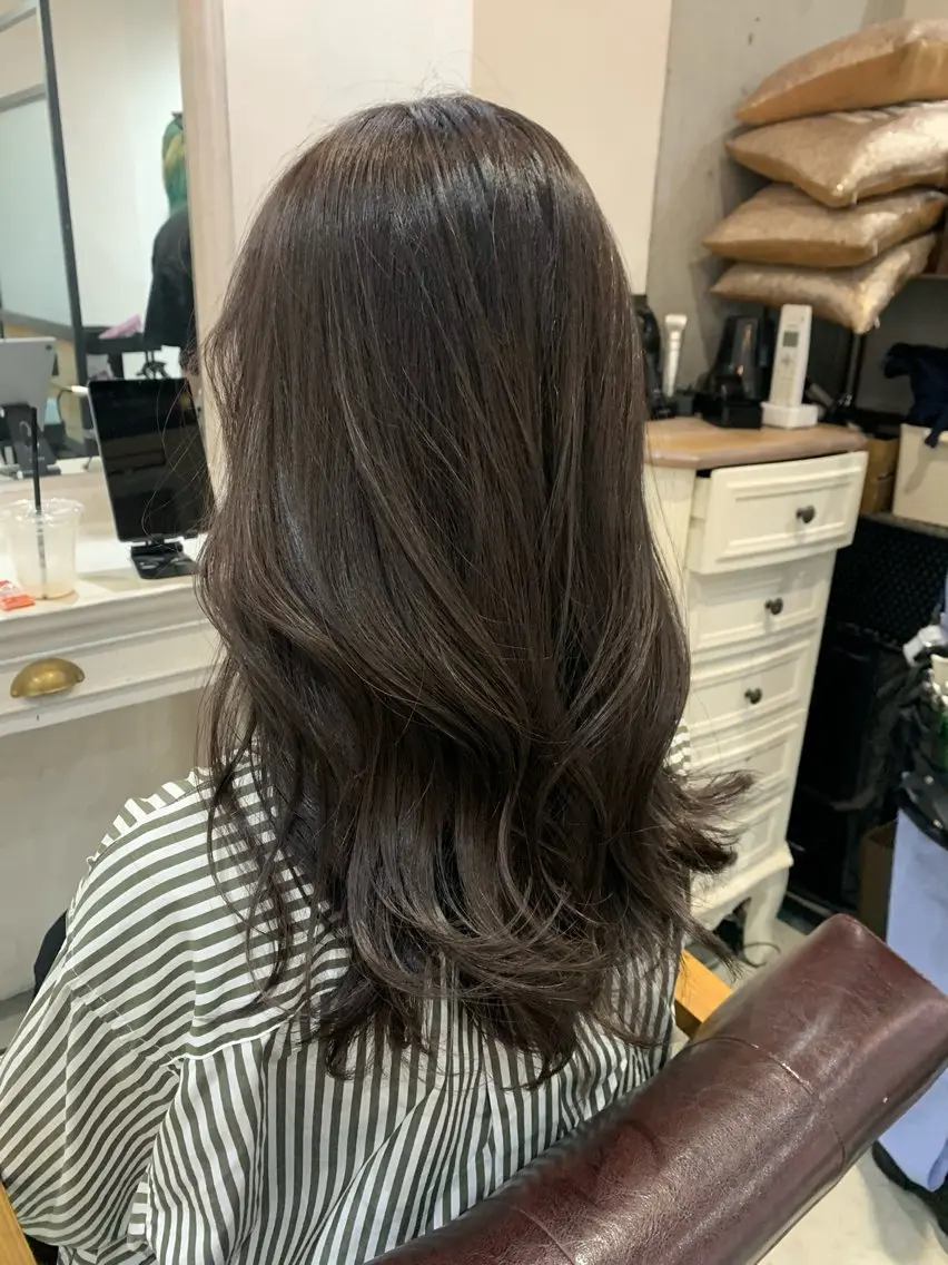 ロング カラー ヘアアレンジ カット ヘアカラー トリートメント kei🤎ベージュ /透明感カラー/博多のヘアスタイル