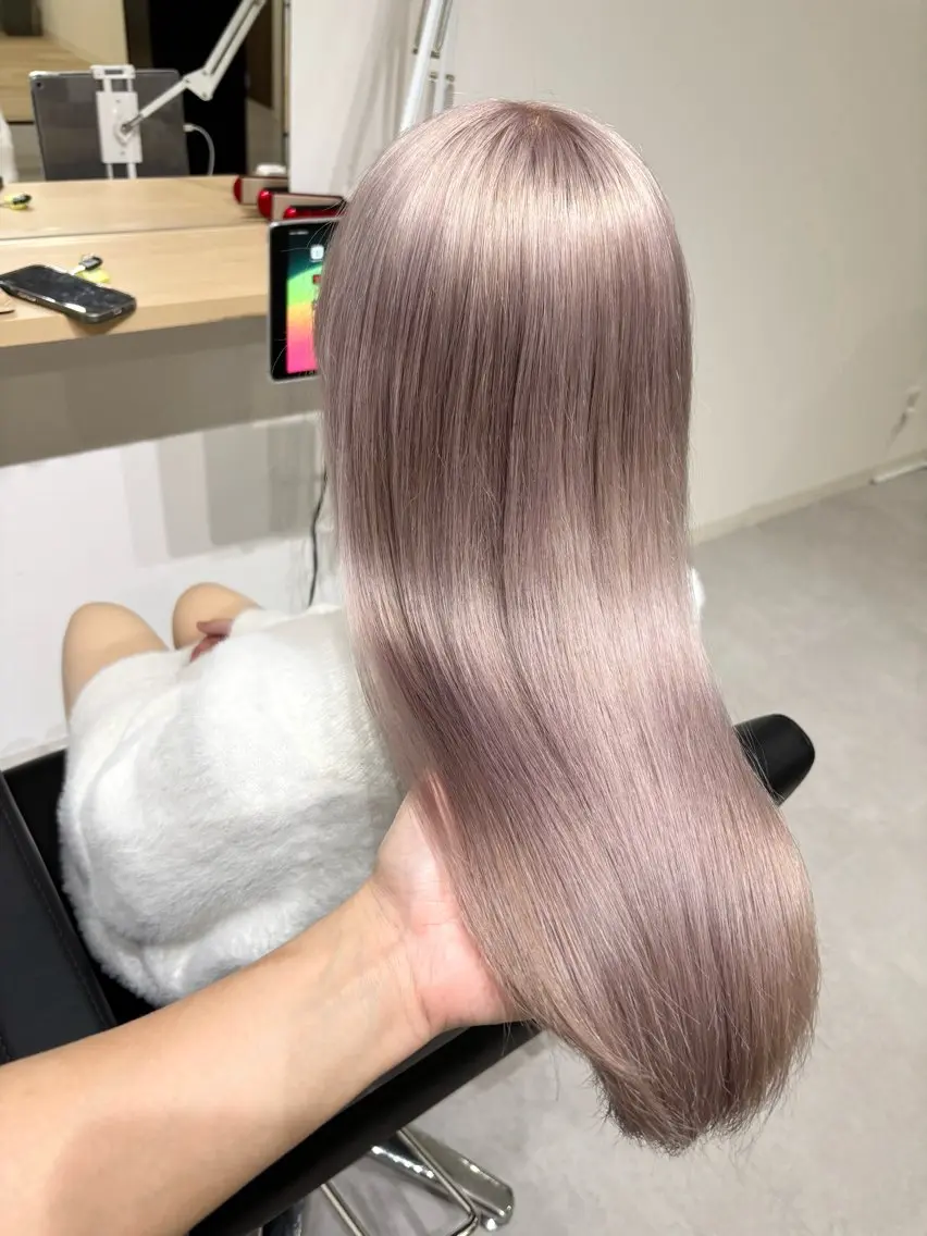 ロング ケアブリーチ 黒瀬有汰のヘアスタイル