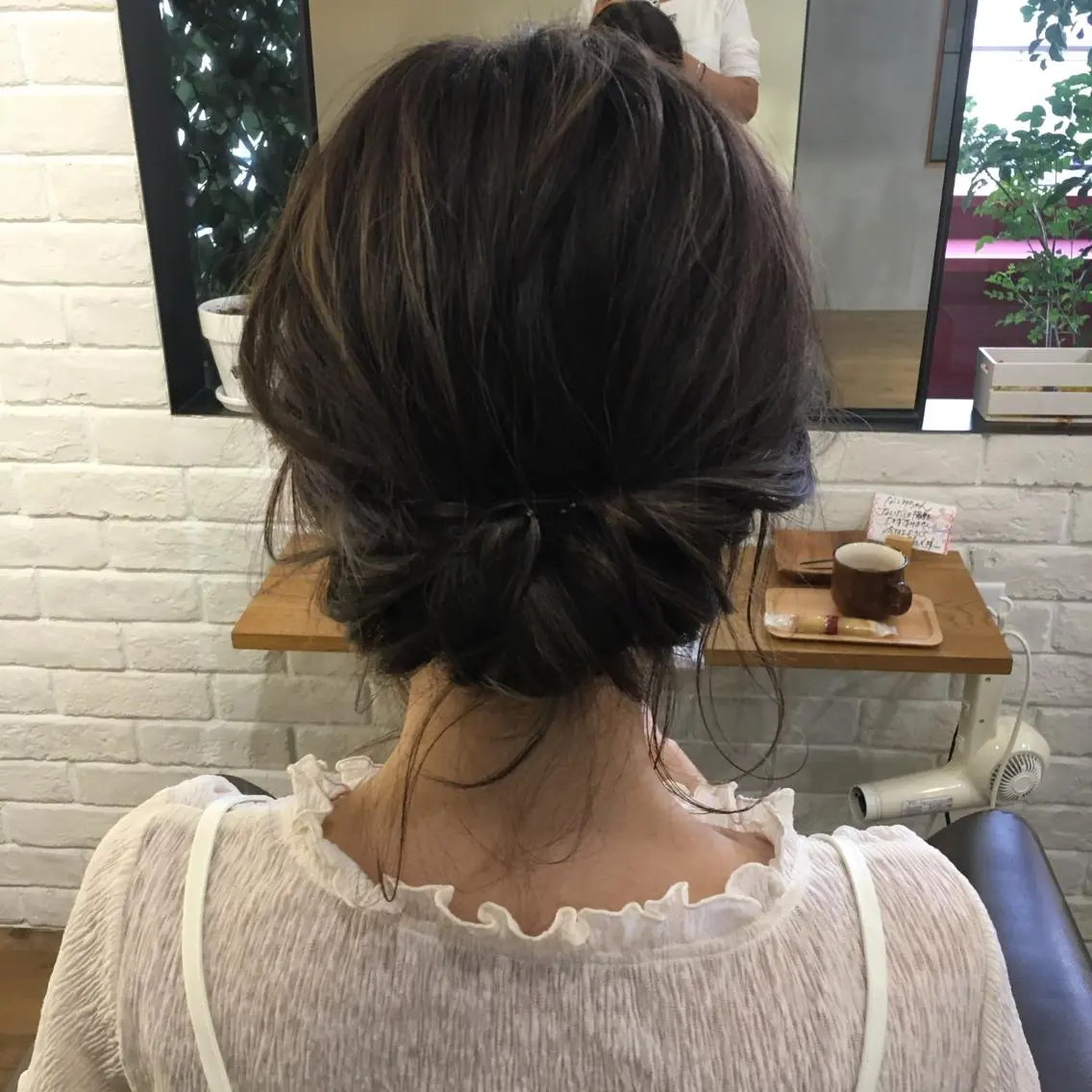 ミディアム ヘアアレンジ ボブ/顔周りレイヤー carlm:上川美幸のヘアスタイル