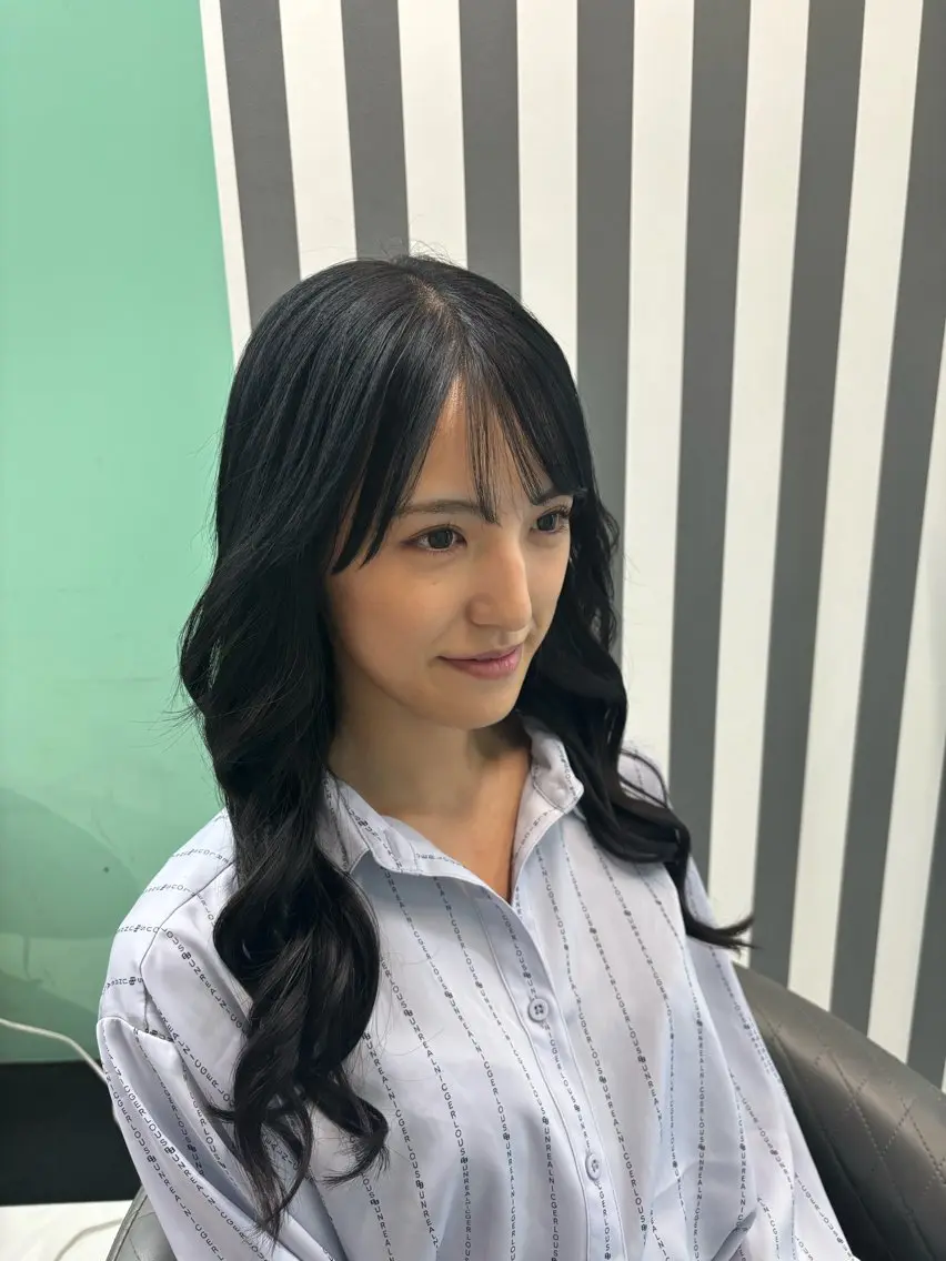 カラー+プルエクステ✨プラチナ毛質60本〜+ワンカラー24000円〜の写真