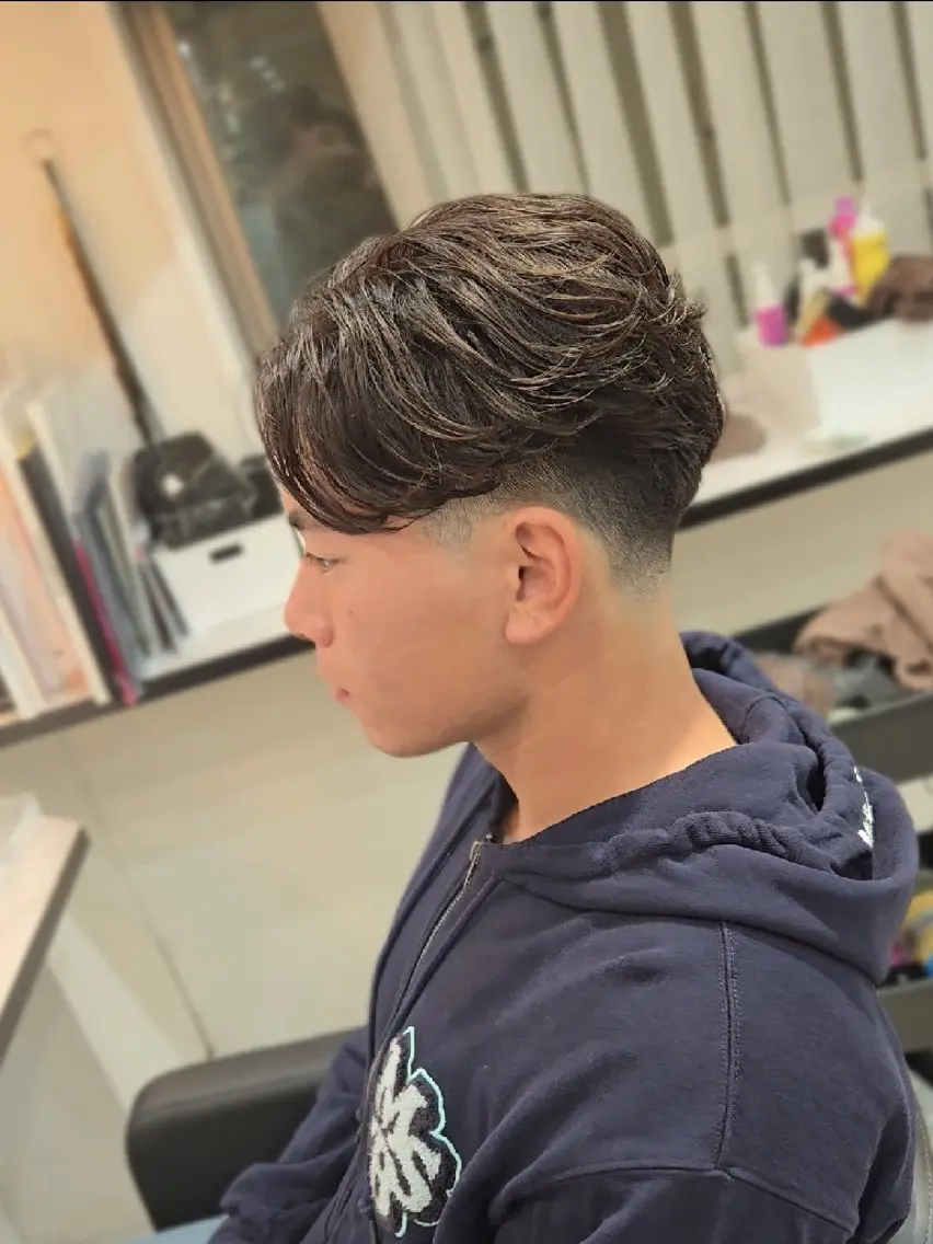 メンズ ミディアム パーマ ミディアムパーマ フェードカット メンズパーマ ニュアンスパーマ カット パーマ ヘアセット LEN名古屋/パーマ 海外ヘア/メンズ特化のヘアスタイル