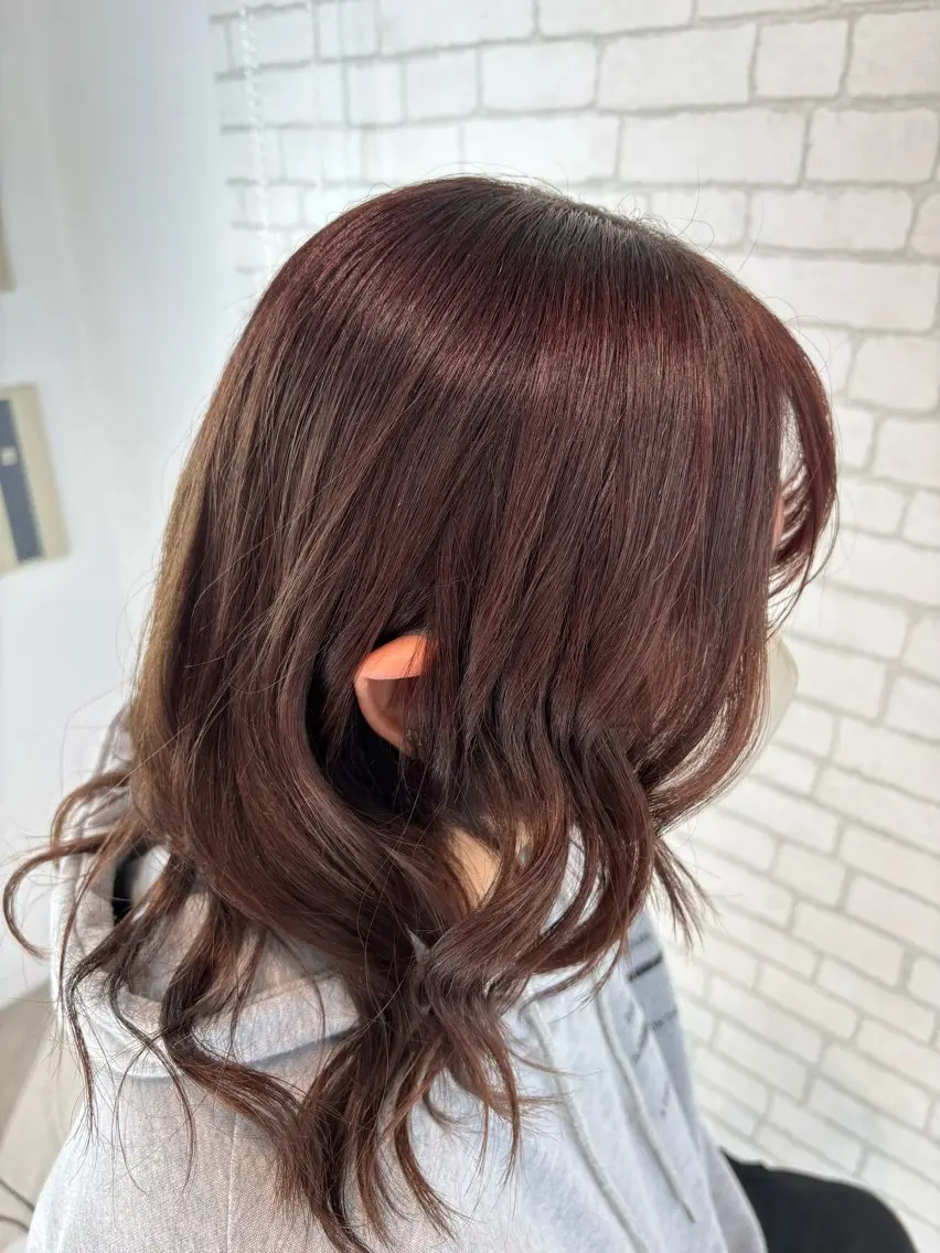 カラー 篠田 綾乃のヘアスタイル