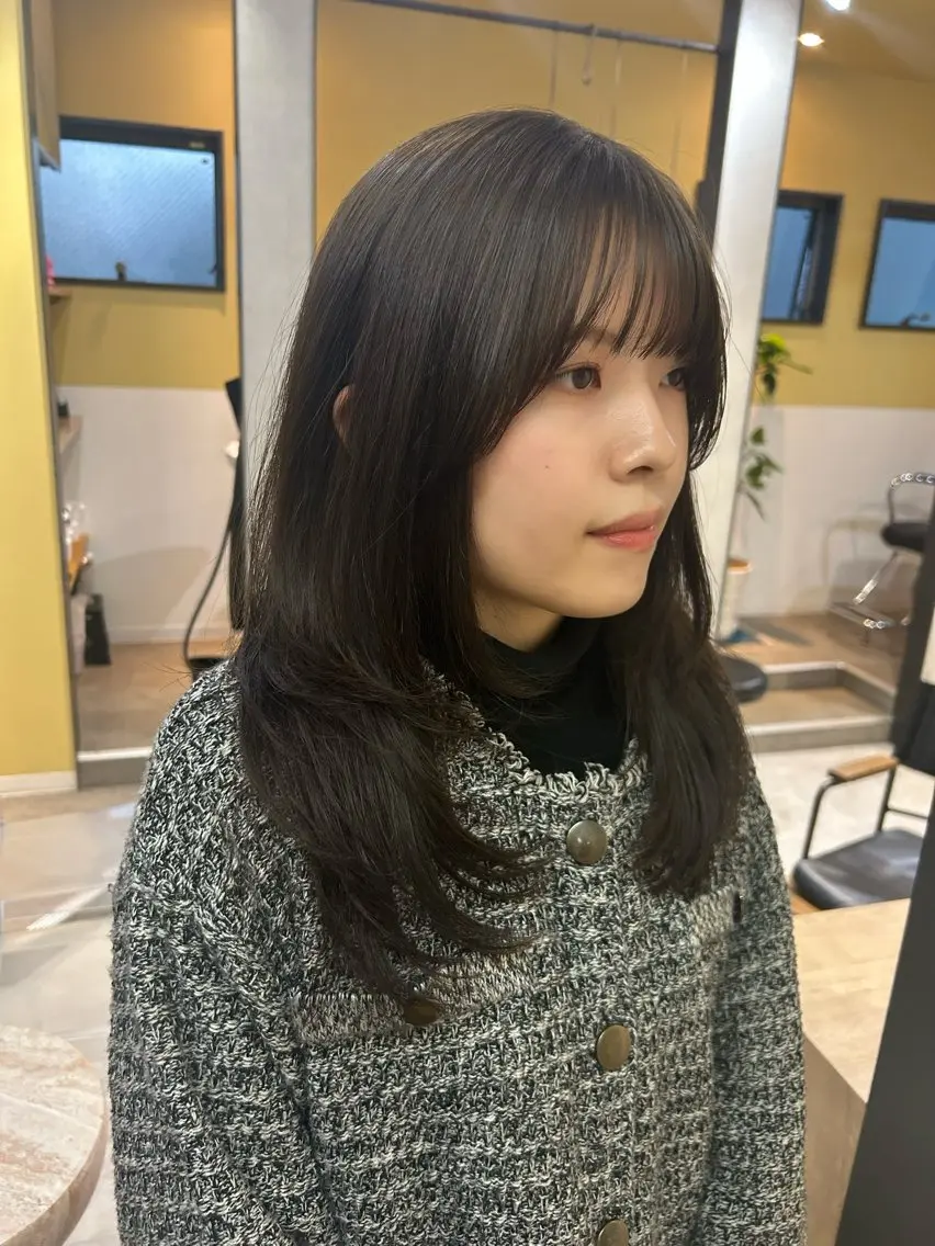 ロング カラー ロングレイヤー レイヤーカット ロング カット ヘアカラー トリートメント hubhair レイヤー/透明感のヘアスタイル