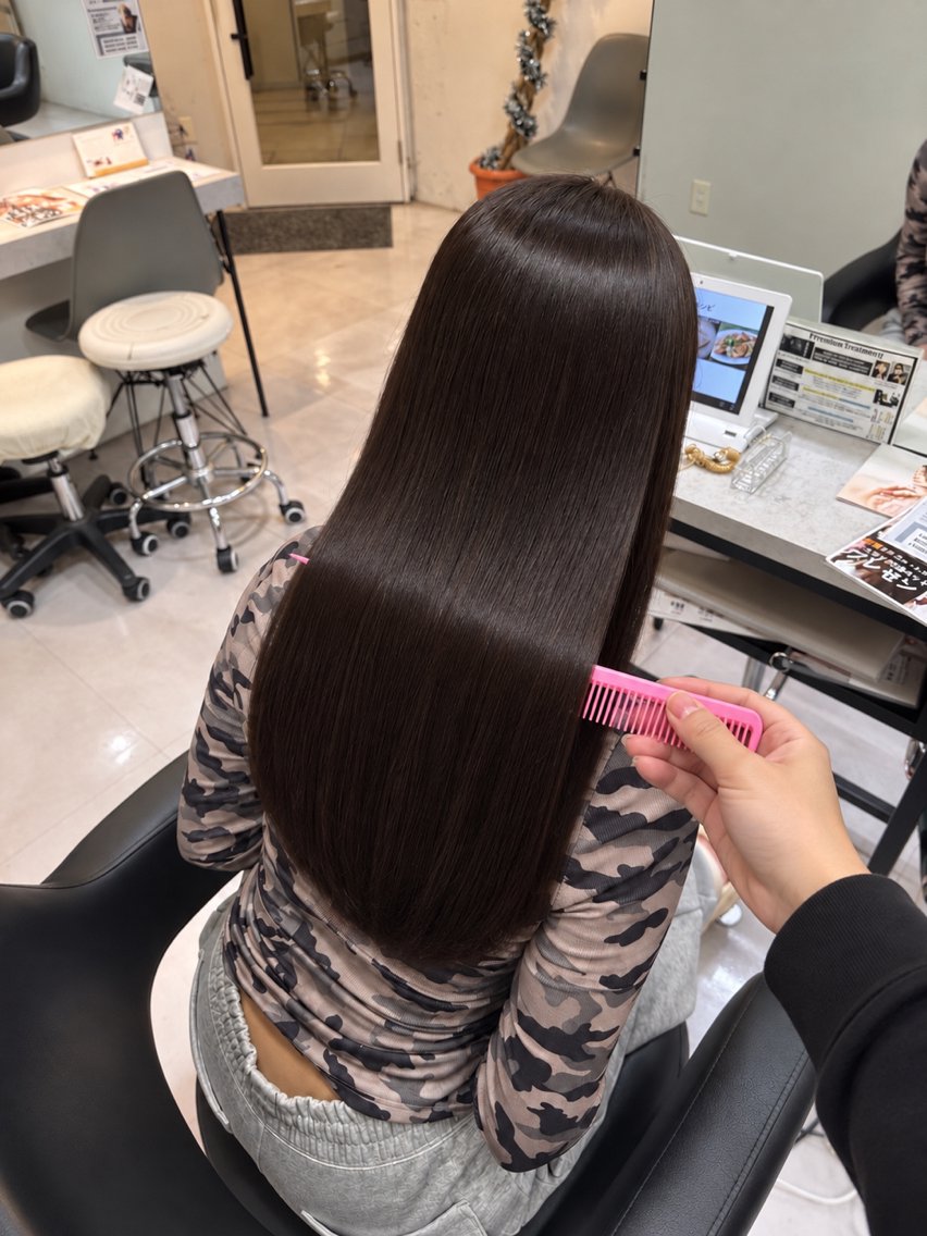 ロング カラー 透明感カラー ダークグレー ダークグレージュ グレージュ ハッシュカット ヘアカラー トリートメント 🌙髪質改善カラー Momoka🦋のヘアスタイル