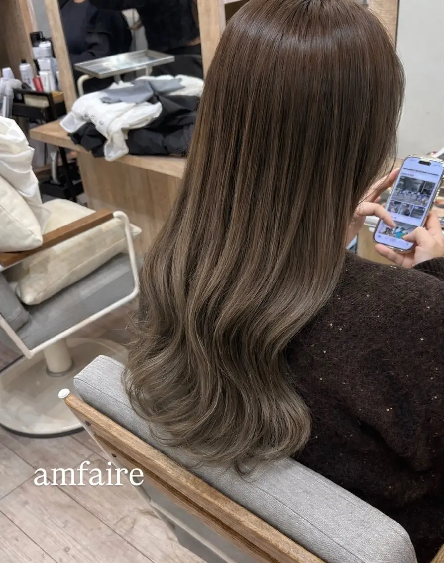 ロング カット ヘアカラー トリートメント shimizu .のヘアスタイル