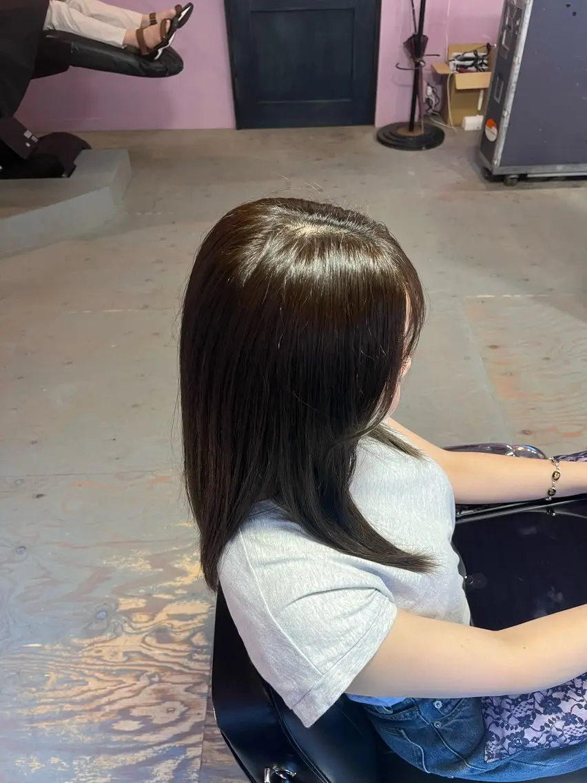セミロング カラー アッシュ ブルーカラー ブルーアッシュ オレンジ 髪質改善 藤野 海翔のヘアスタイル