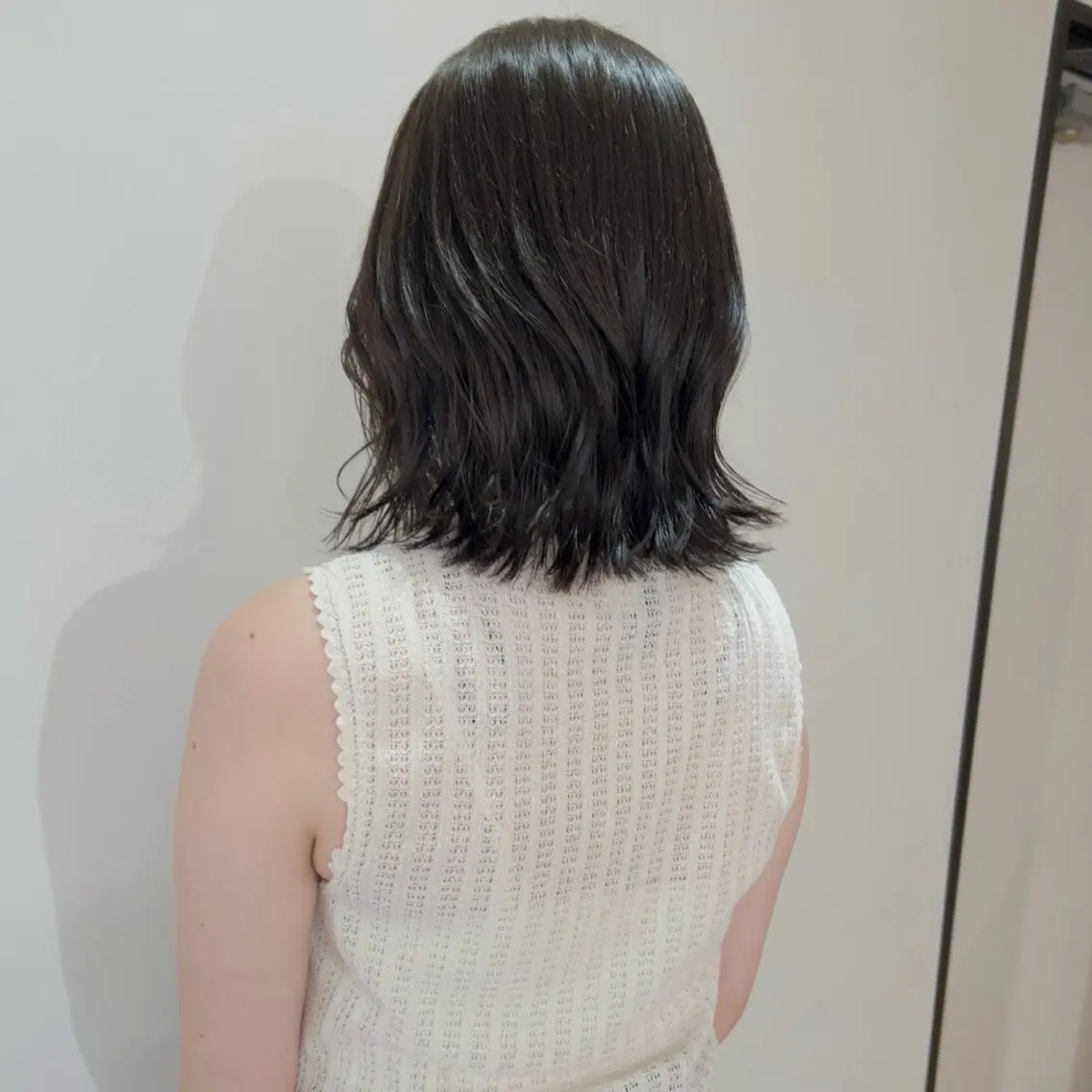 ミディアム カラー 透明感カラー 顔まわりレイヤー 顔周りカット ハッシュカット レイヤーカット カット ヘアカラー トリートメント nonoka オリーブ/レイヤーのヘアスタイル