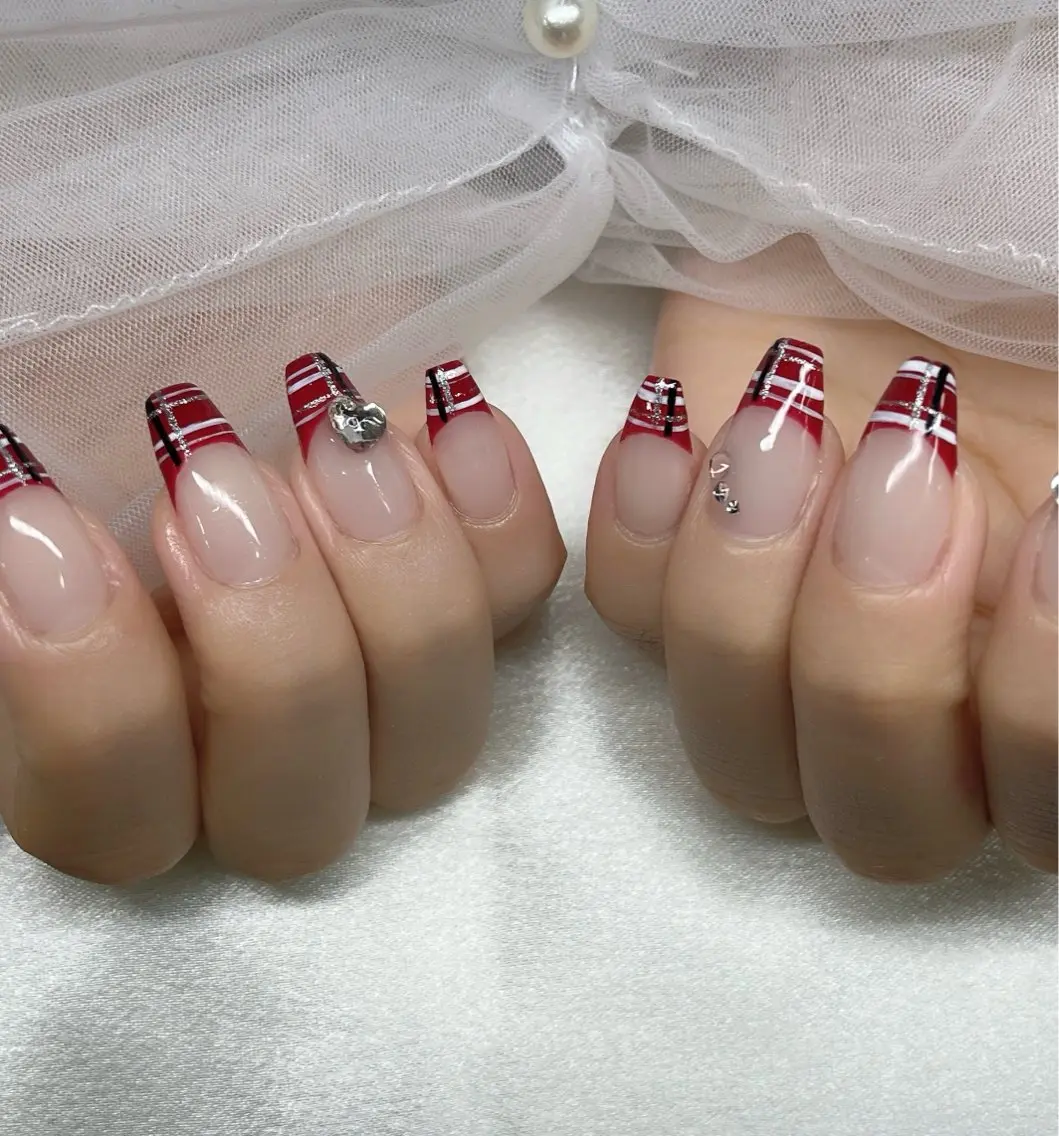 ネイル ハンドネイル YOLO NAILのネイルデザイン