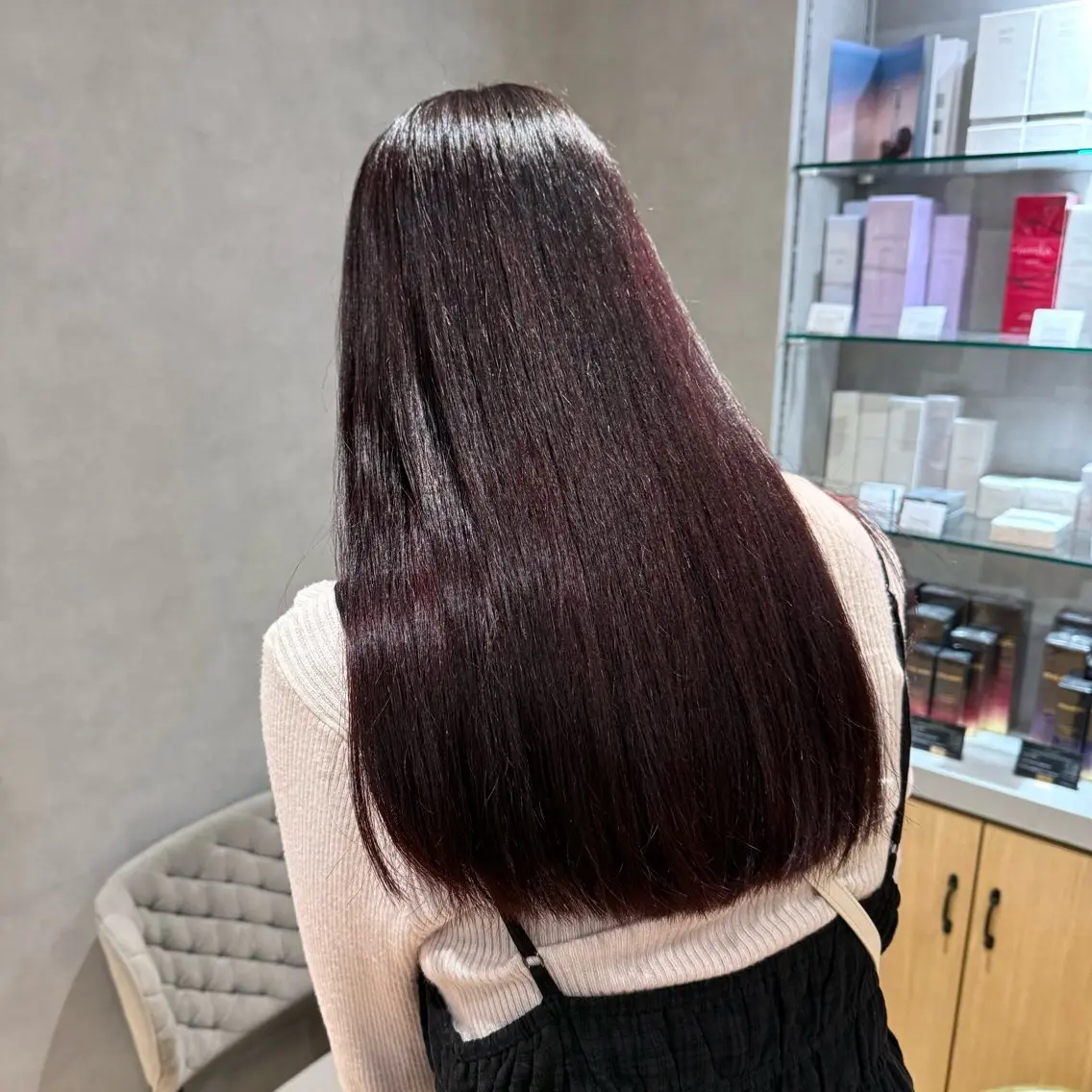 ロング ヘアカラー 坂本 采音のヘアスタイル