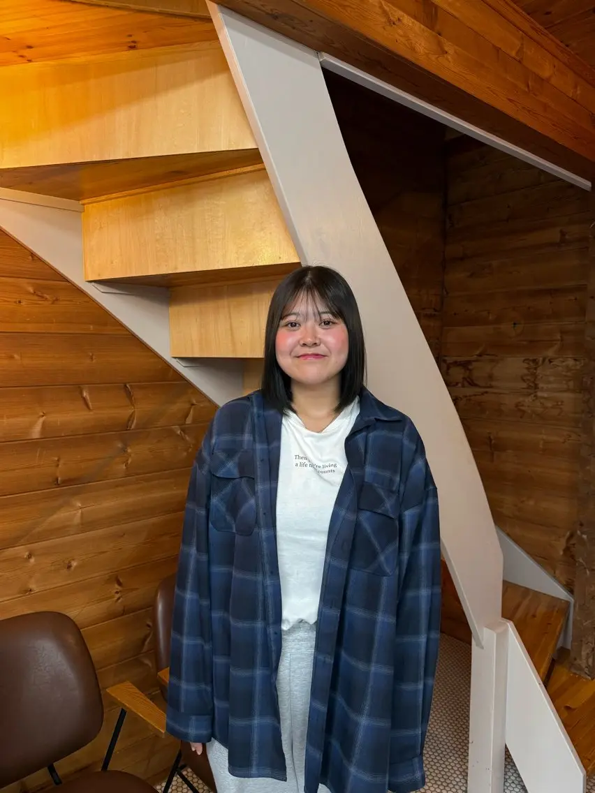 カラー DEPT 西川もかのヘアスタイル