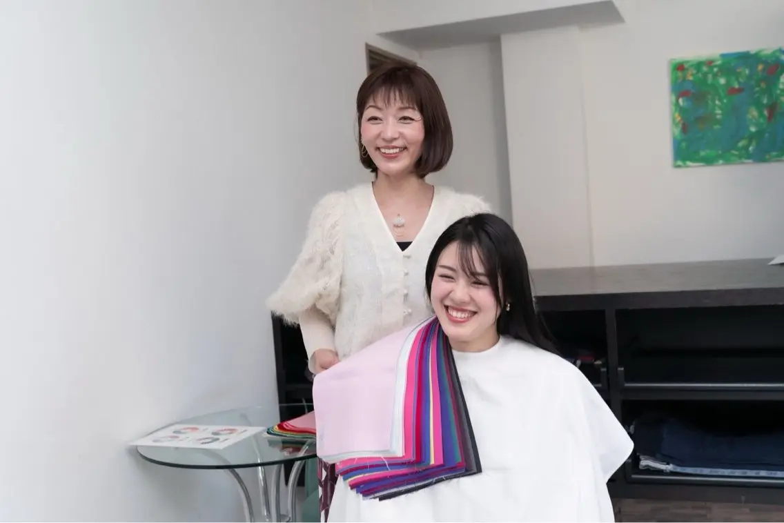 【レディース、メンズ12分類18トーン】パーソナルカラー+フルメイクレッスン⚠️ご予約は予約リクエストからお願いしますの写真