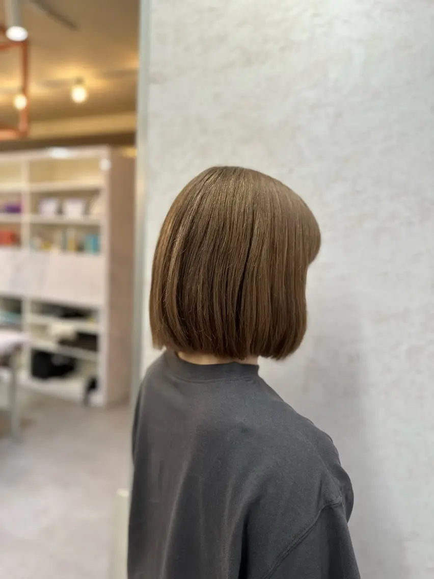 ミディアム ボブ カット ヘアカラー トリートメント 🔥ユウト🔥メンズ 特化/赤み消しカラーのヘアスタイル