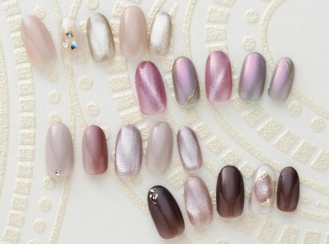 ★新規 ★【初回ソフトジェルオフ無料】マグネットデザインコース【大人可愛いデザイン💅キラキラが好きな方にオススメ💚】の写真